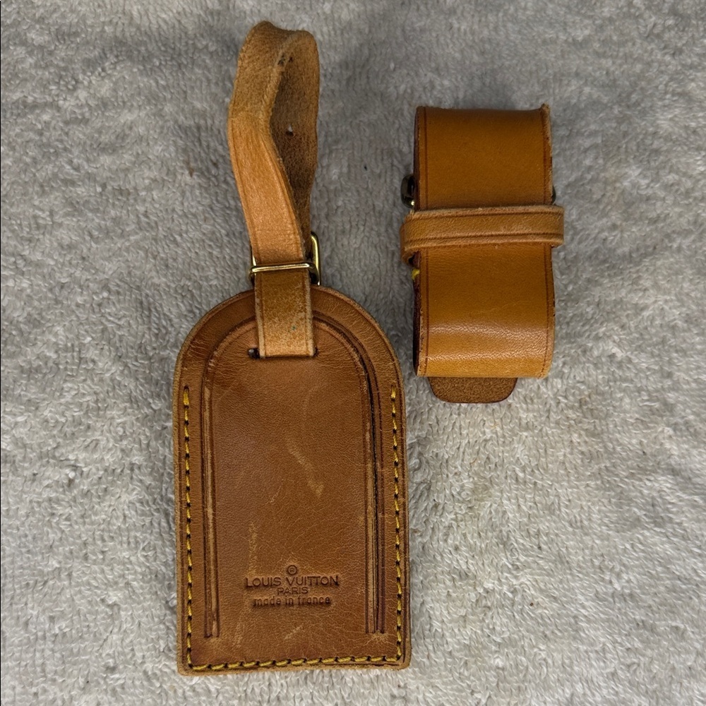 Vintage Louis Vuitton Luggage Tag and Poignier in Vachetta Leather (13N)